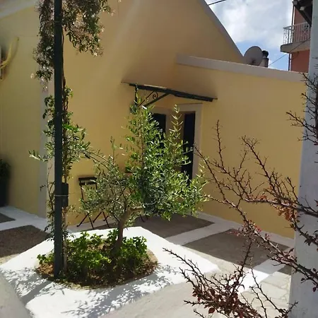 Rodia * Kynopiástai